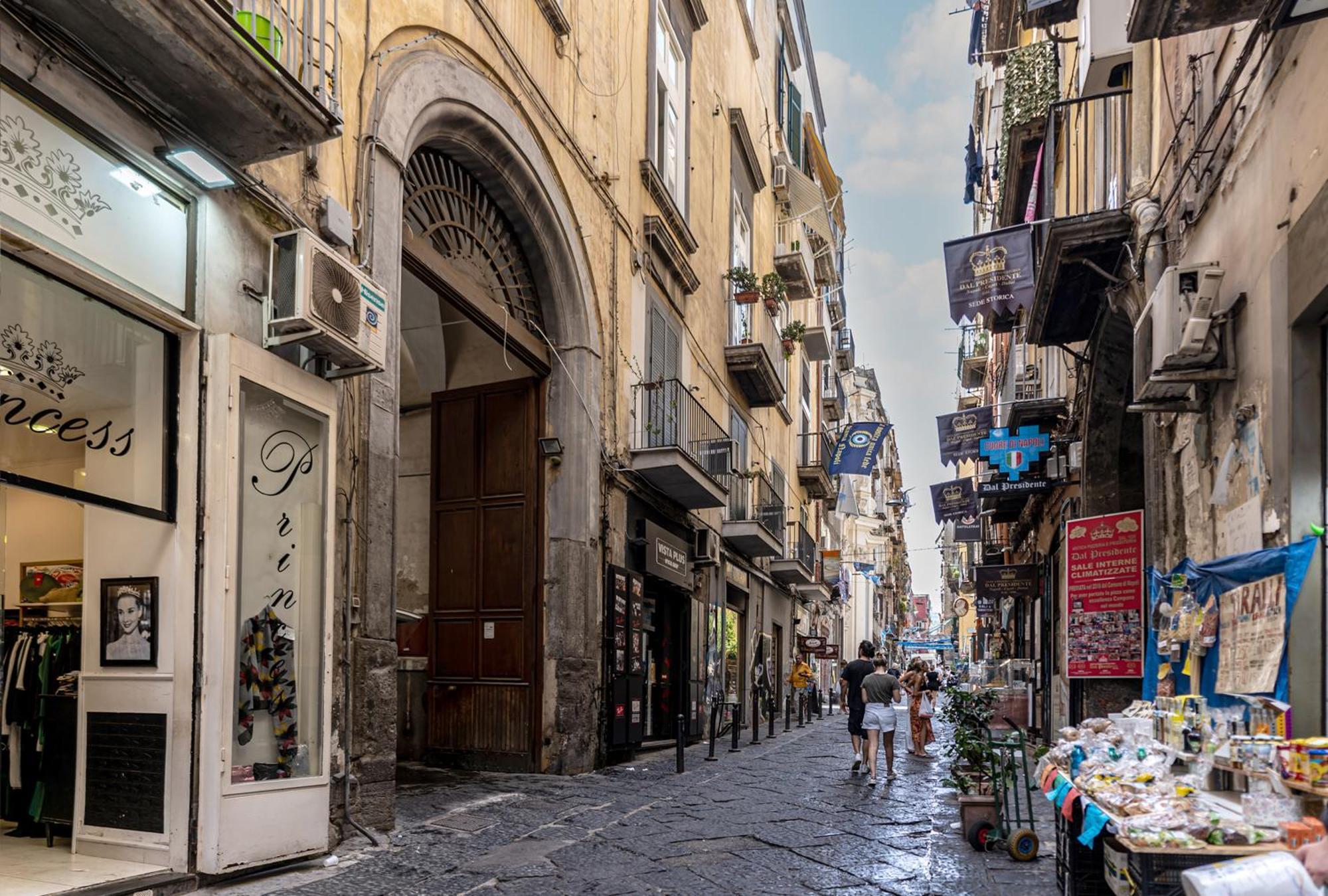 276 - Nel Cuore Del Centro Storico! * Napoli